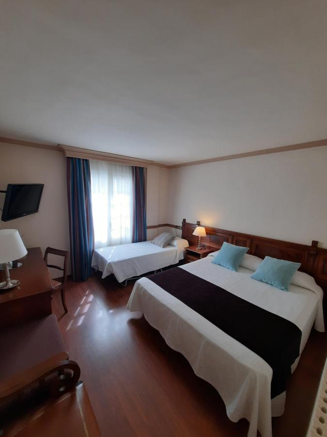 Hotel Edelweiss Camprodon Exterior photo