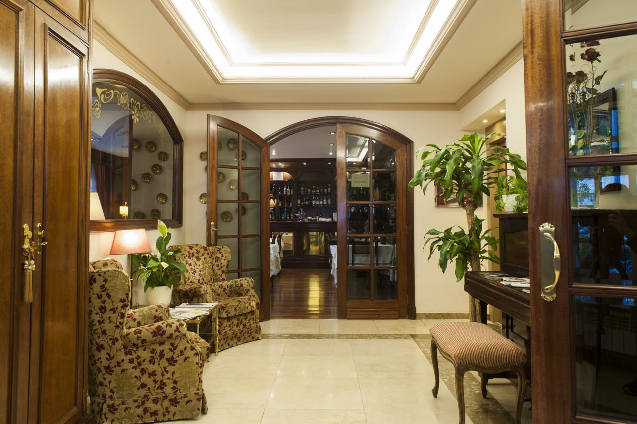 Hotel Edelweiss Camprodon Exterior photo